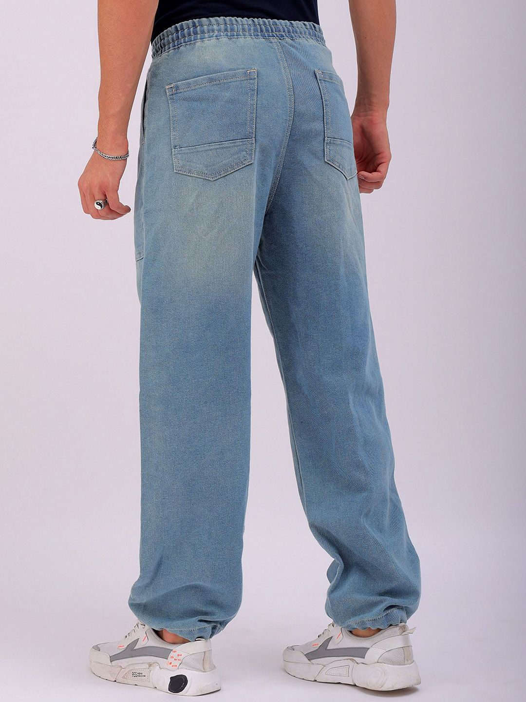 The Indian Garage Co Men Solid Mid-Rise Relaxed Fit Jeans