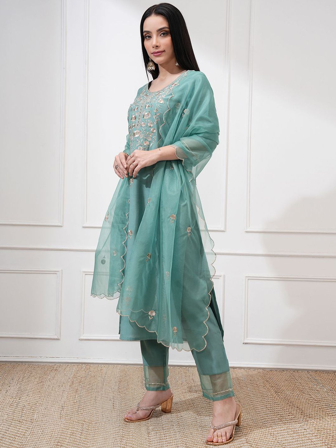 Vishudh Women Sea Embroidered New Roman Kurta with Bott0m and Nylon Organza Dupatta
