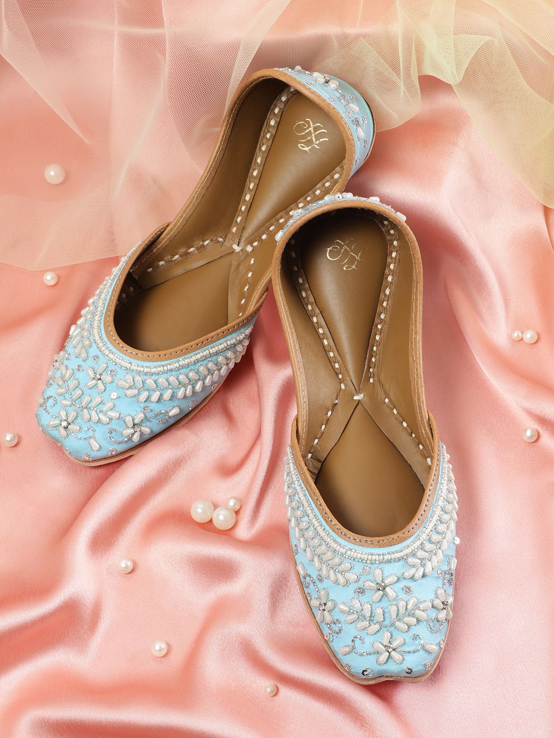 House of Pataudi Women Ethnic Embellished Mojaris