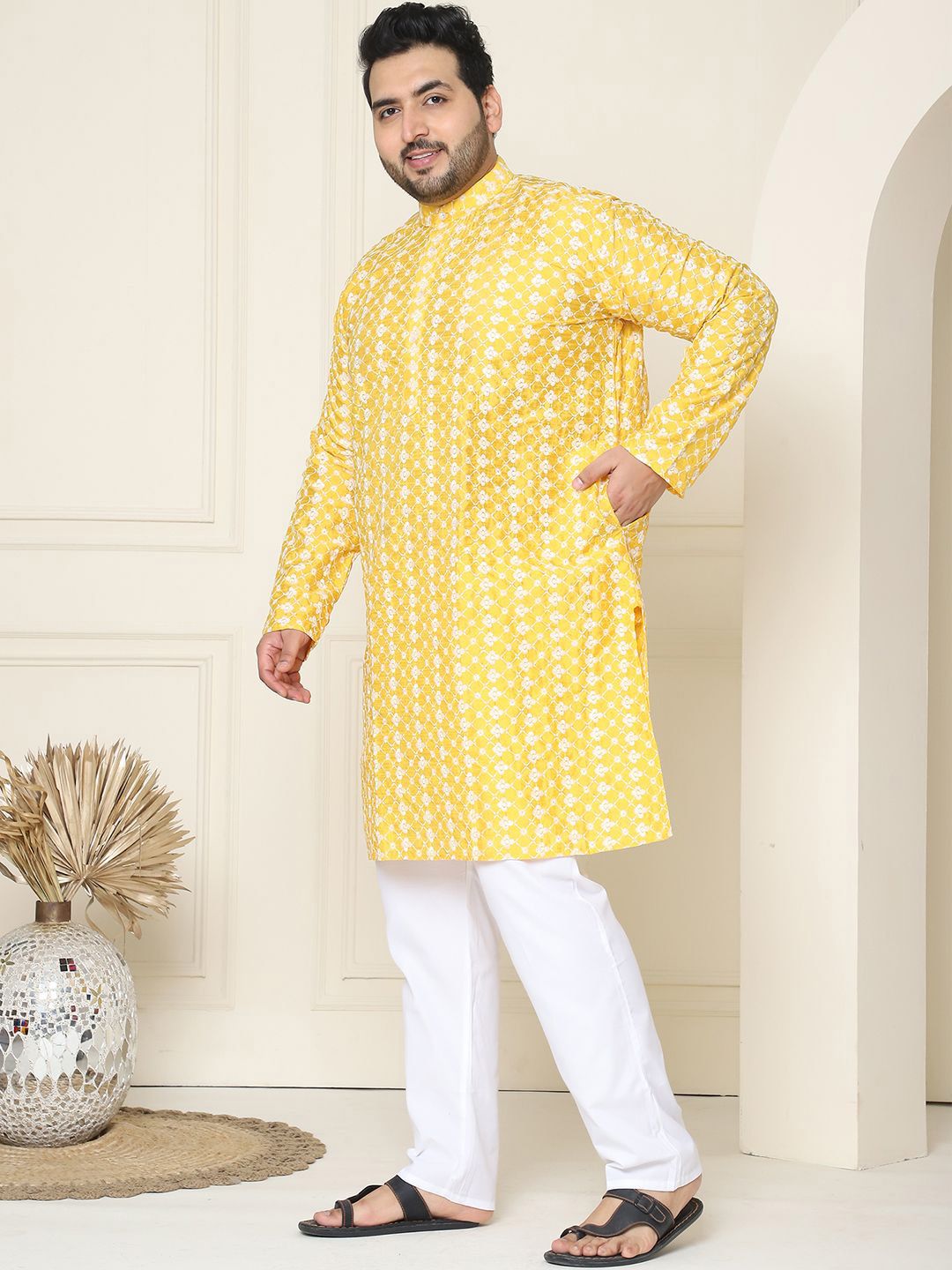 SOJANYA PLUS Floral Embroidered Thread Work Silk Cotton Straight Kurta with Pyjamas