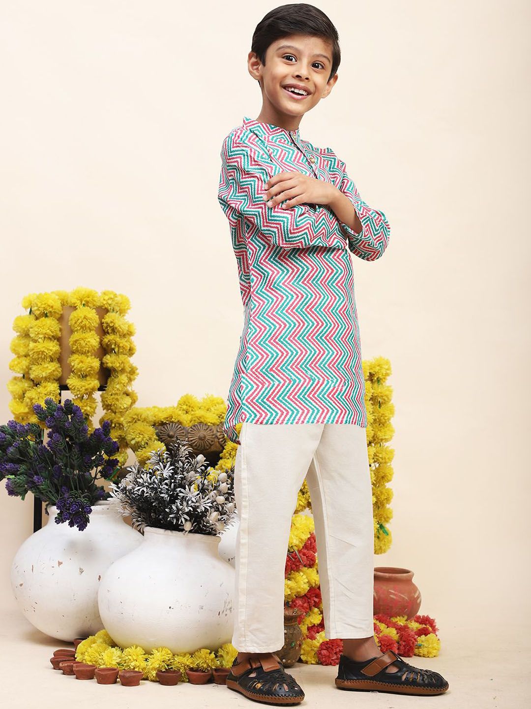 Cutiekins Boys Chevron Printed Mandarin Collar Straight Kurta With Trousers