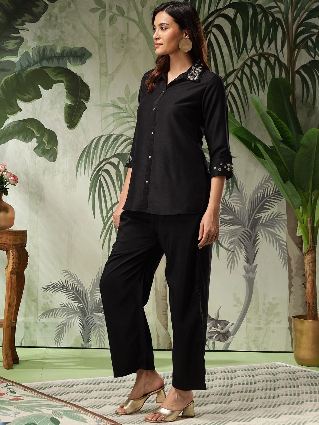 Bani Women Embroidered Shirt With Trousers Co-Ords
