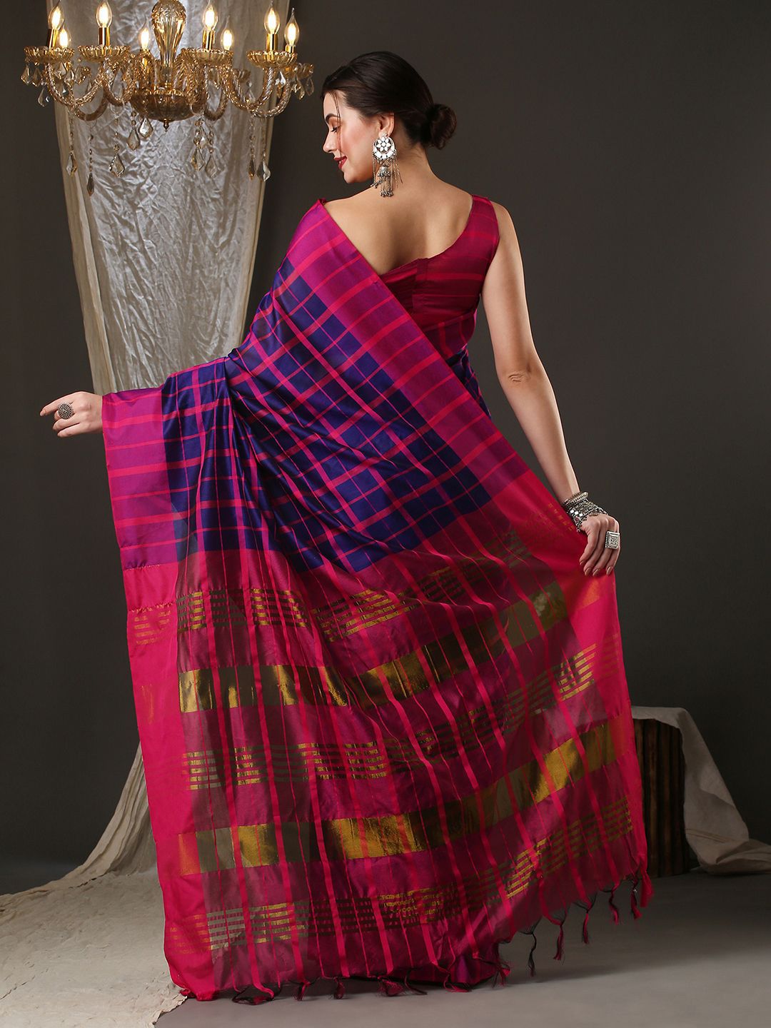 Saree mall woven design Checked Zari Taant Sarees