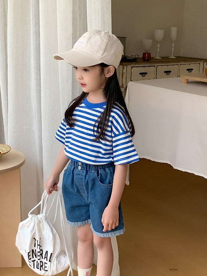 YK Girls Printed Henley Neck Drop-Shoulder Sleeves Pockets T-shirt
