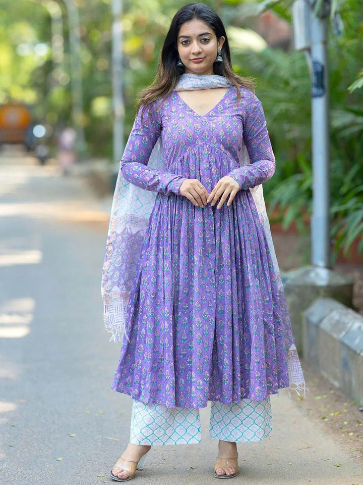 Kalini Wanita Bercetak Kurta Bercetak Dengan Seluar & Dupatta