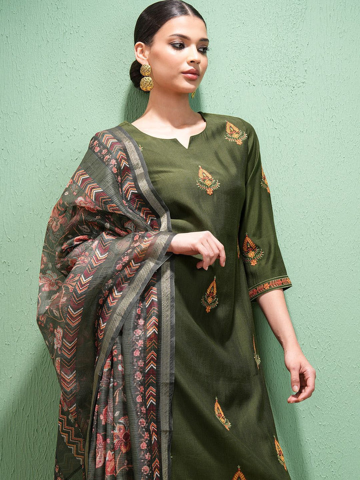 Vishudh Women Ethnic Motifs Embroidered Regular Thread Work Kurta with Trousers & With Dupatta