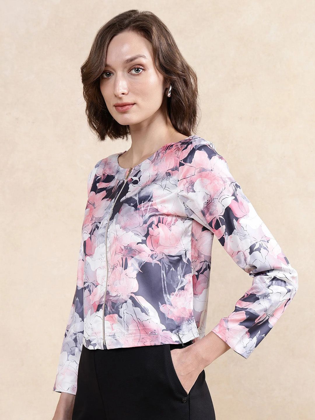 Rareism Women Floral Printed Round Neck Top
