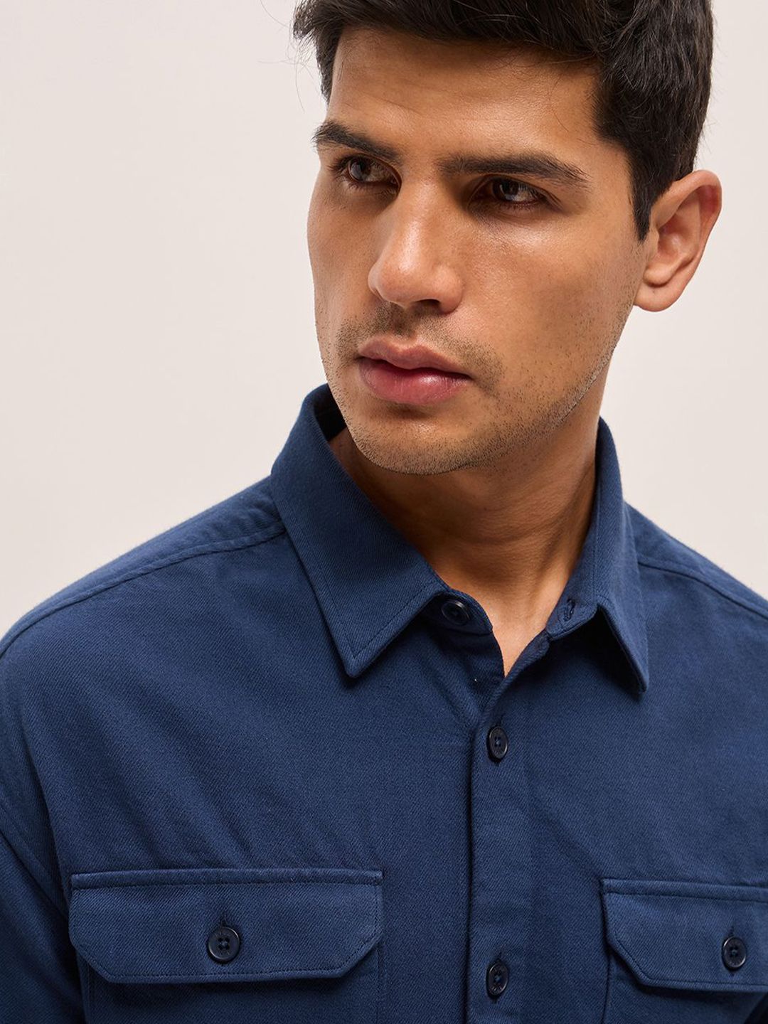 THE BEAR HOUSE Spread Collar Solid Pure Cotton Relaxed Fit Casual Shirt