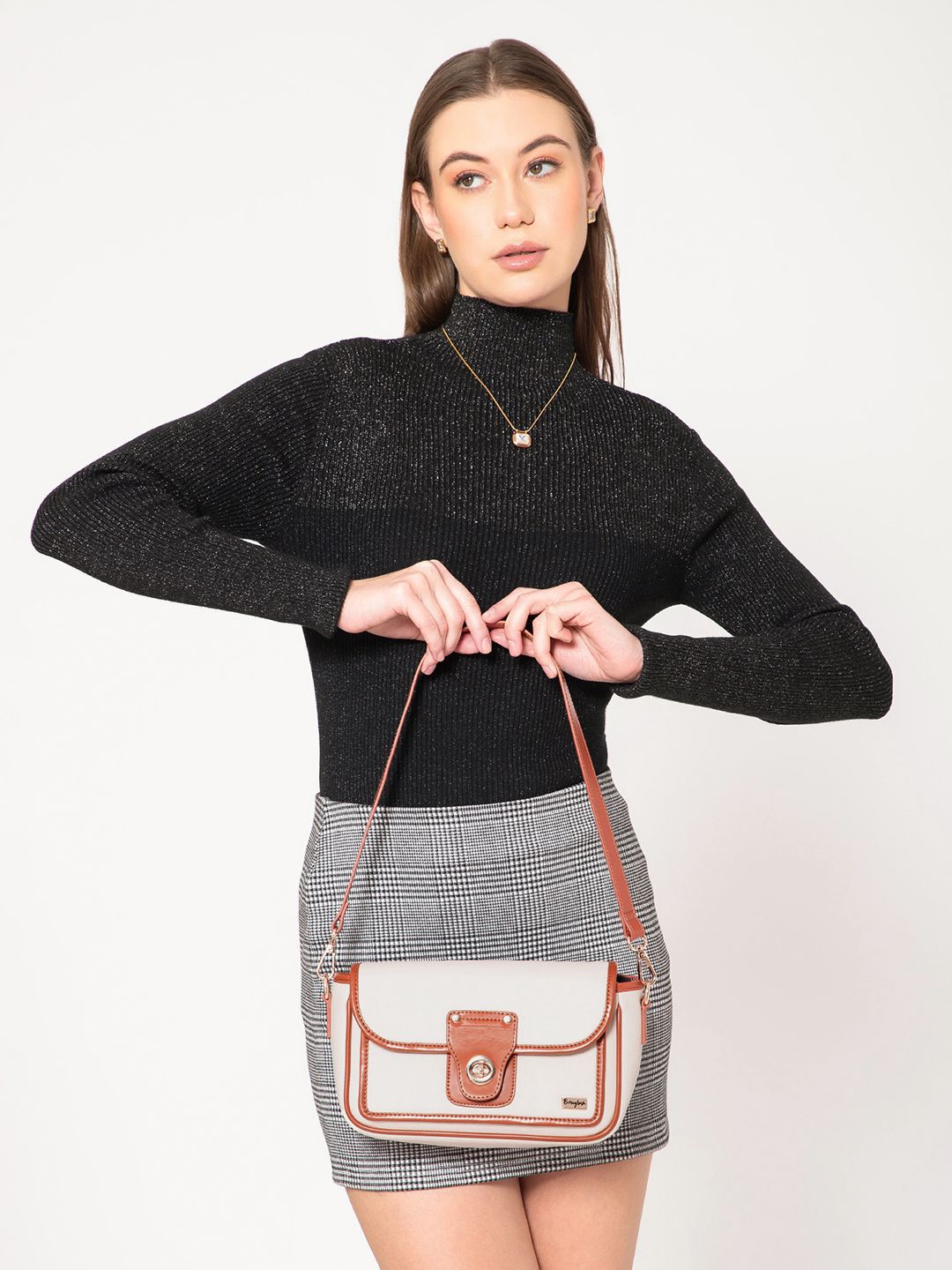 Berrylush Women Solid Structured Leather Shoulder Bag