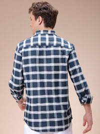 The Indian Garage Co Men Spread Collar Checked Slim Fit Casual Shirt