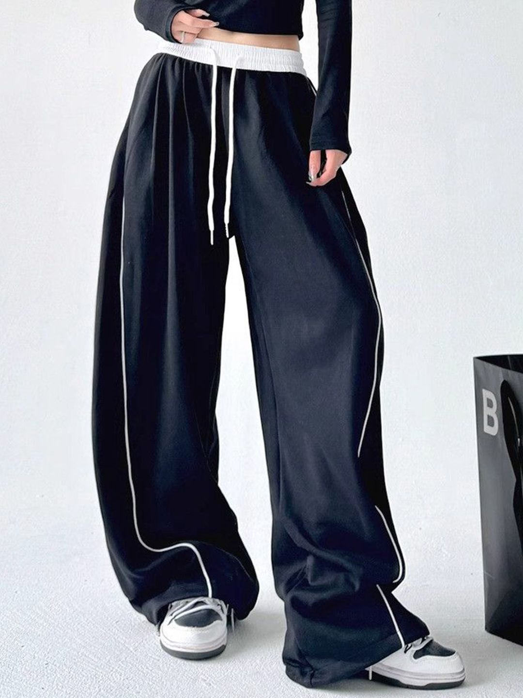 DressBerry Women Mid-Rise Trousers