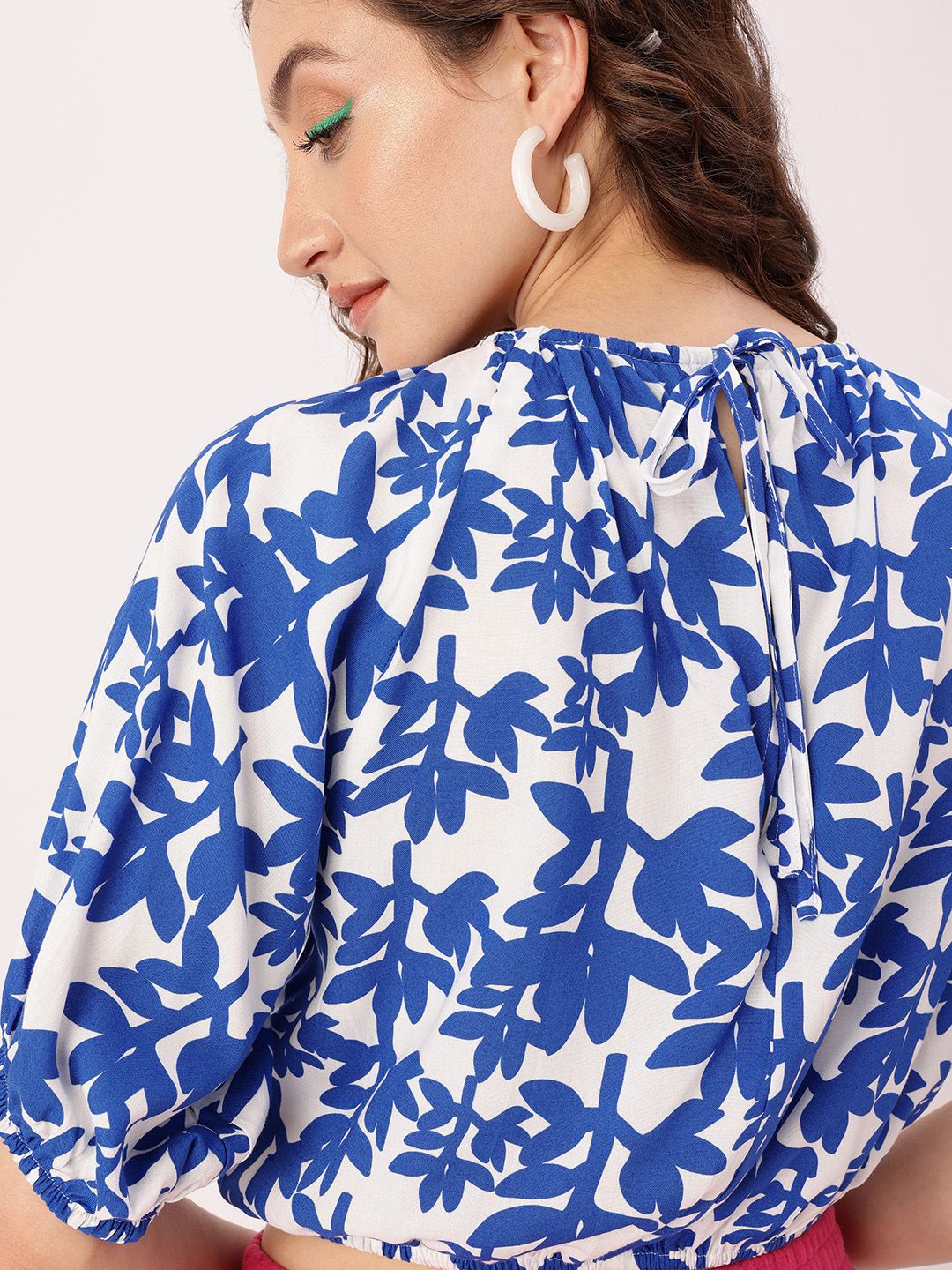 DressBerry Cute Vibe Printed Tie-Up Gathers Blouson Crop Top