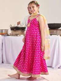 pspeaches Girls Floral Printed Regular Sequinned Kurta with Pyjamas & With Dupatta