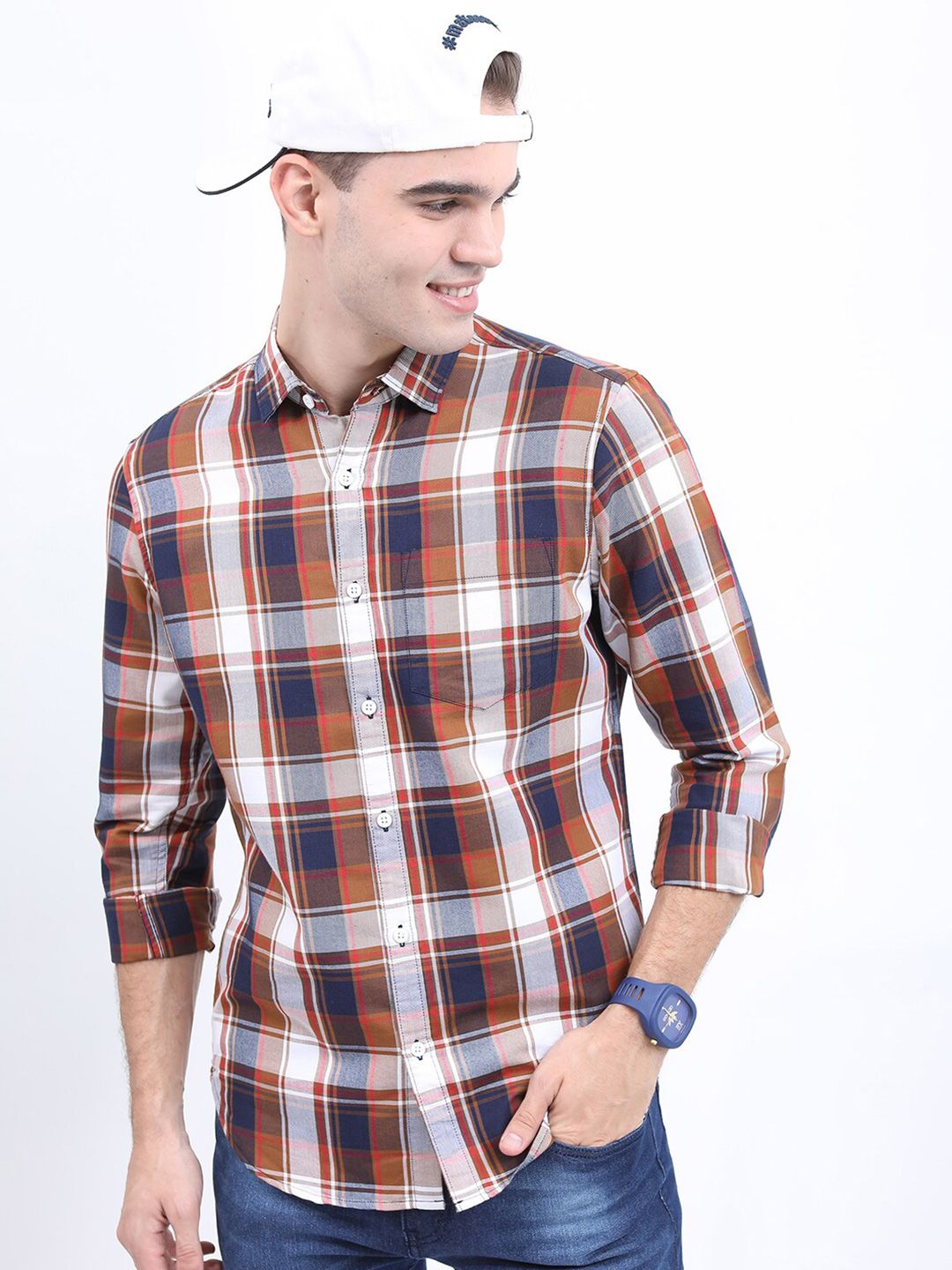 HIGHLANDER Men Checked Casual Slim Fit Shirt