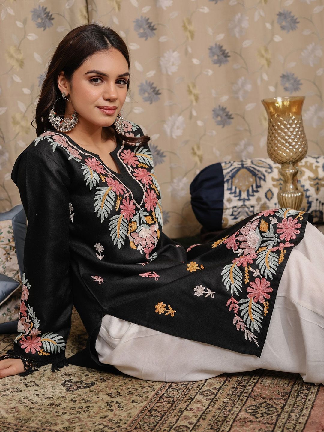 HOUSE OF KARI Floral Embroidered Cotton Straight Kurta