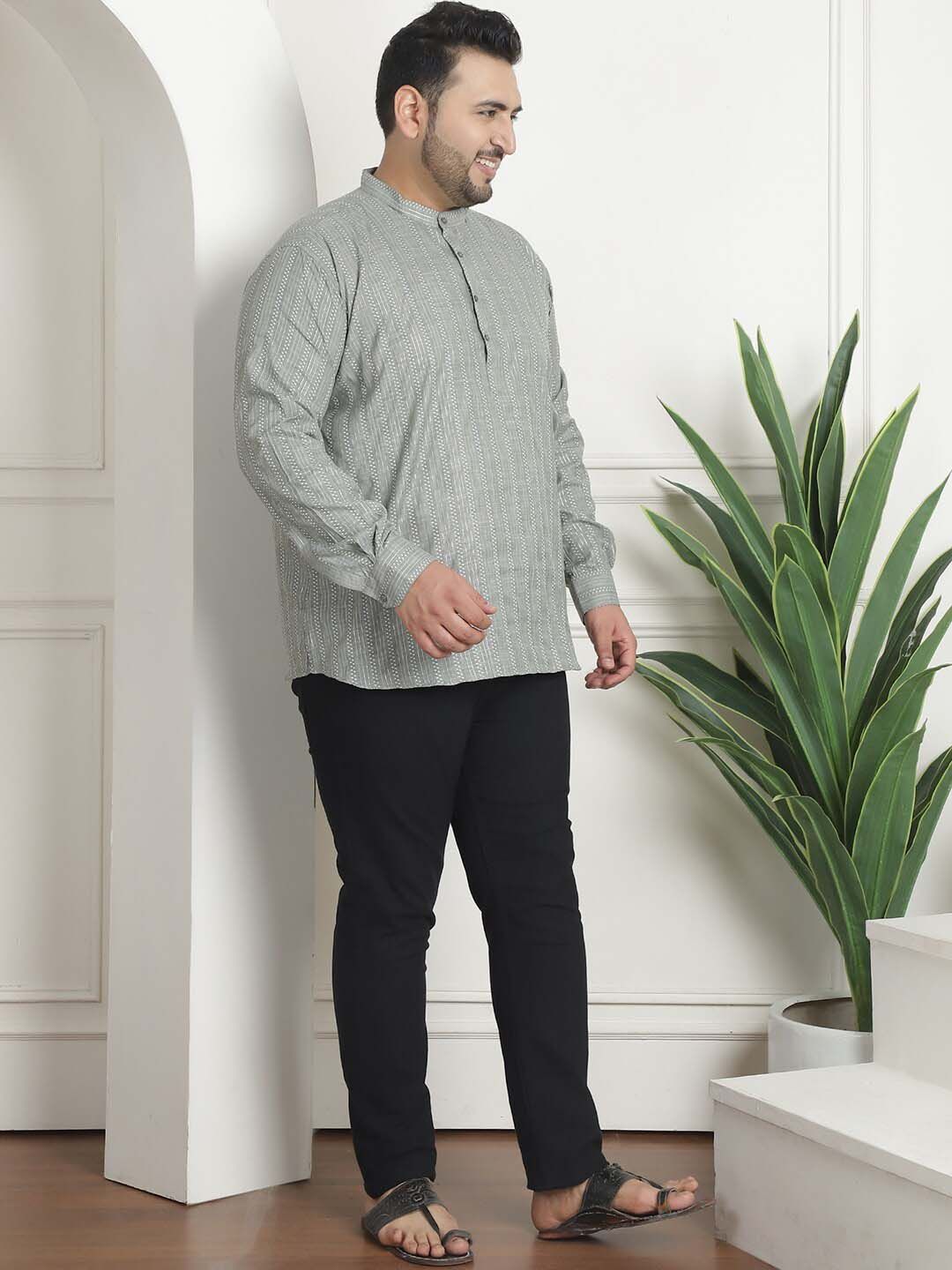 SOJANYA PLUS Geometric Embroidered Pure Cotton Kurta