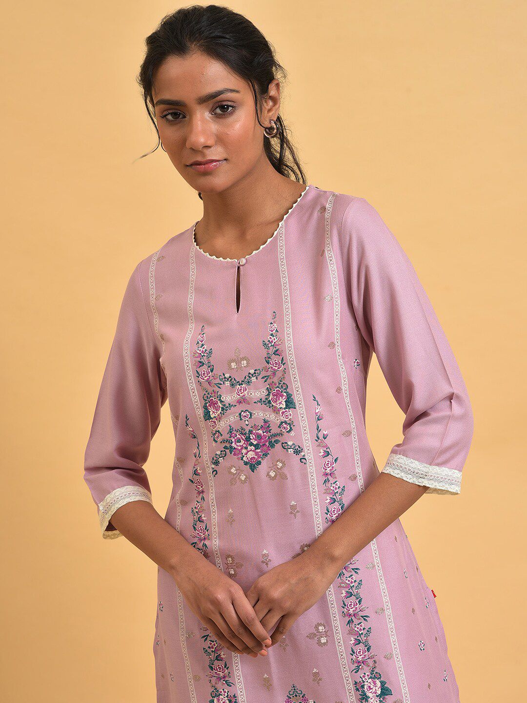 W Floral Printed Keyhole Neck Gotta Patti Kurta