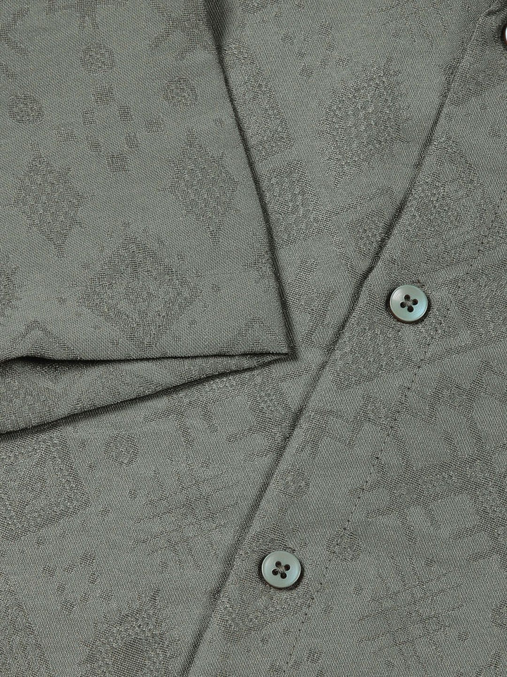 Thomas Scott Men Smart Slim Fit Cutaway Collar Geometric Printed Casual Shirt