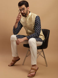 SOJANYA Kurta Biasa Bersulam Geometrik dengan Jaket Nehru Rekaan Churidar & Tenunan