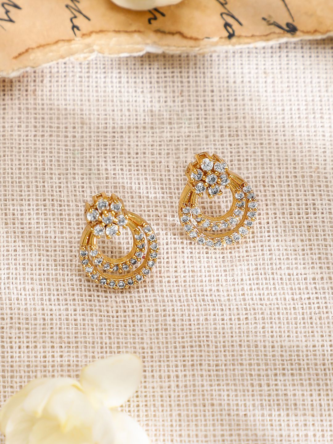 Rubans 22K Kalung Zirkonia Putih Rubans 22K Ditetapkan dengan Anting-anting dengan Anting-anting
