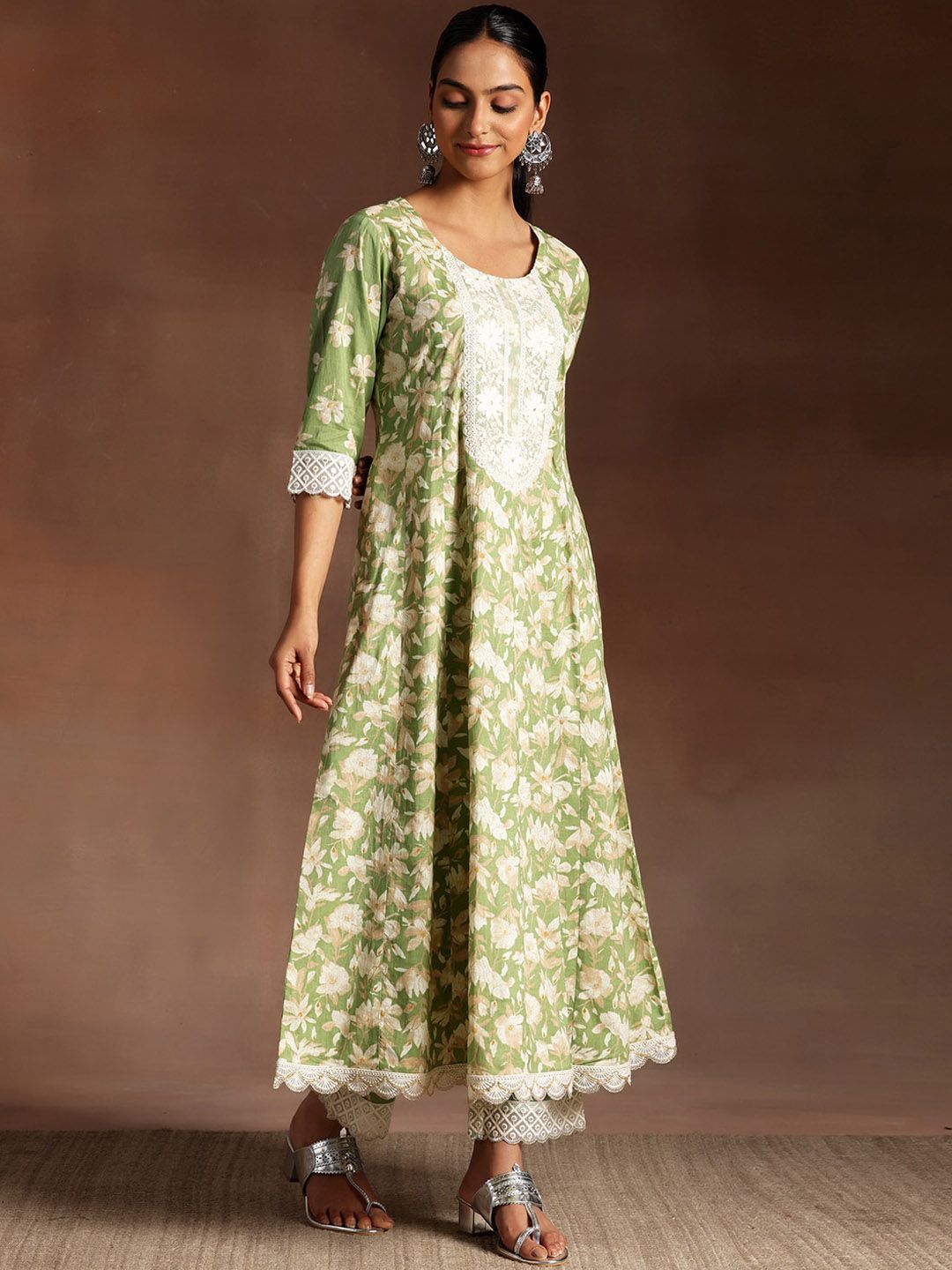 Libas Floral Embroidered Thread Work Pure Cotton Kurta & Trousers With Dupatta