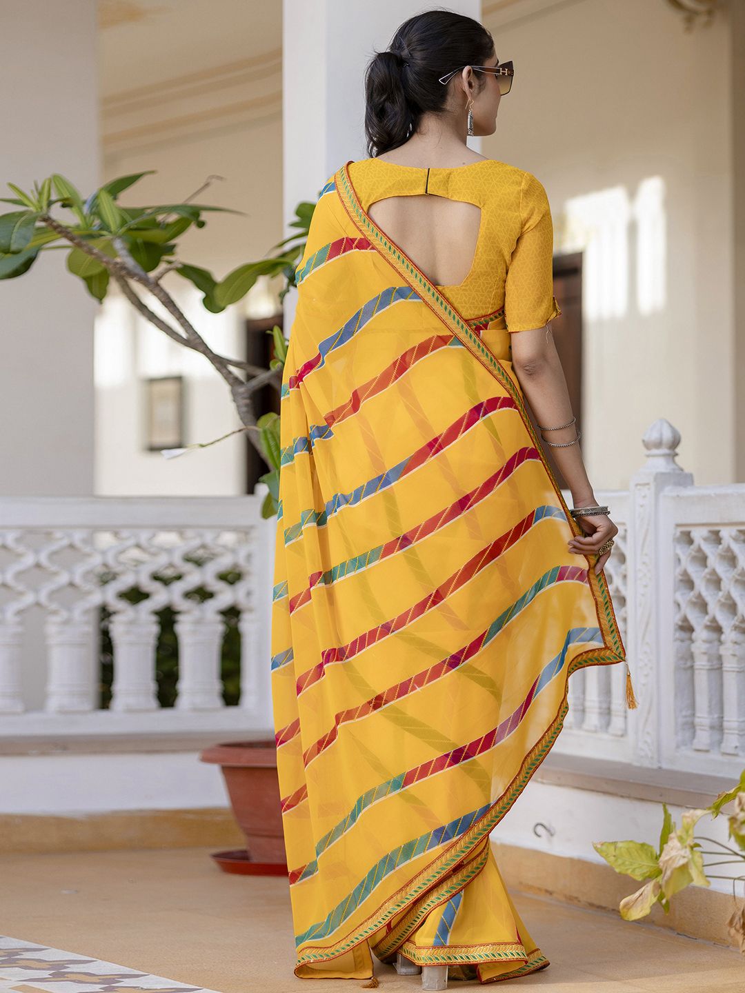 KALINI Striped Pure Georgette Saree