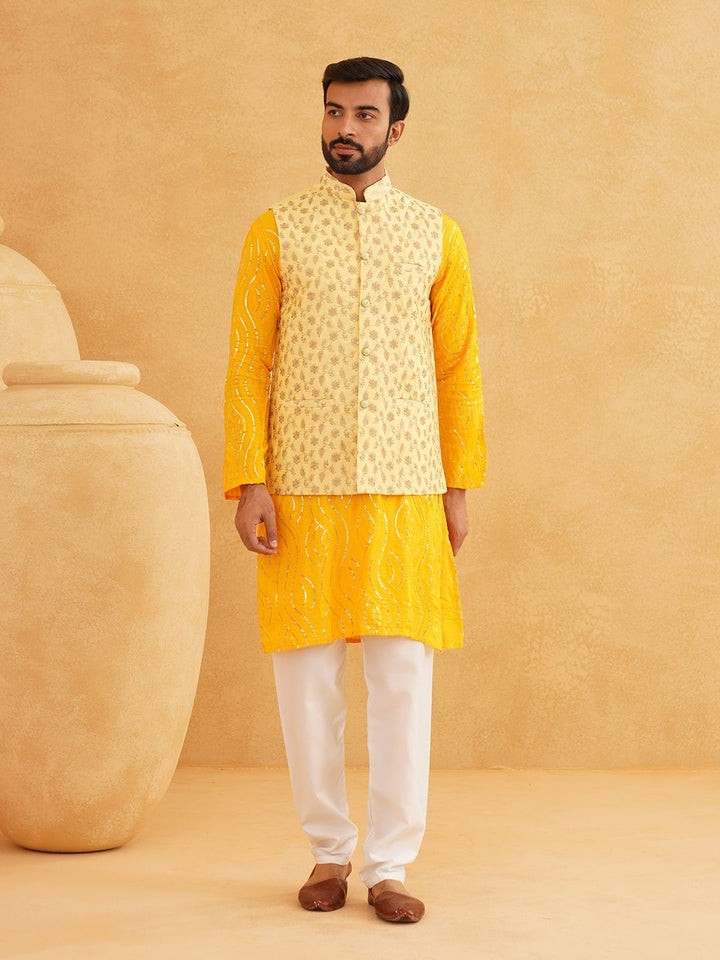 SOJANYA Kurta Kapas Tulen Kolar Labuci Leheriya Dengan Jaket Churidar Dan Nehru