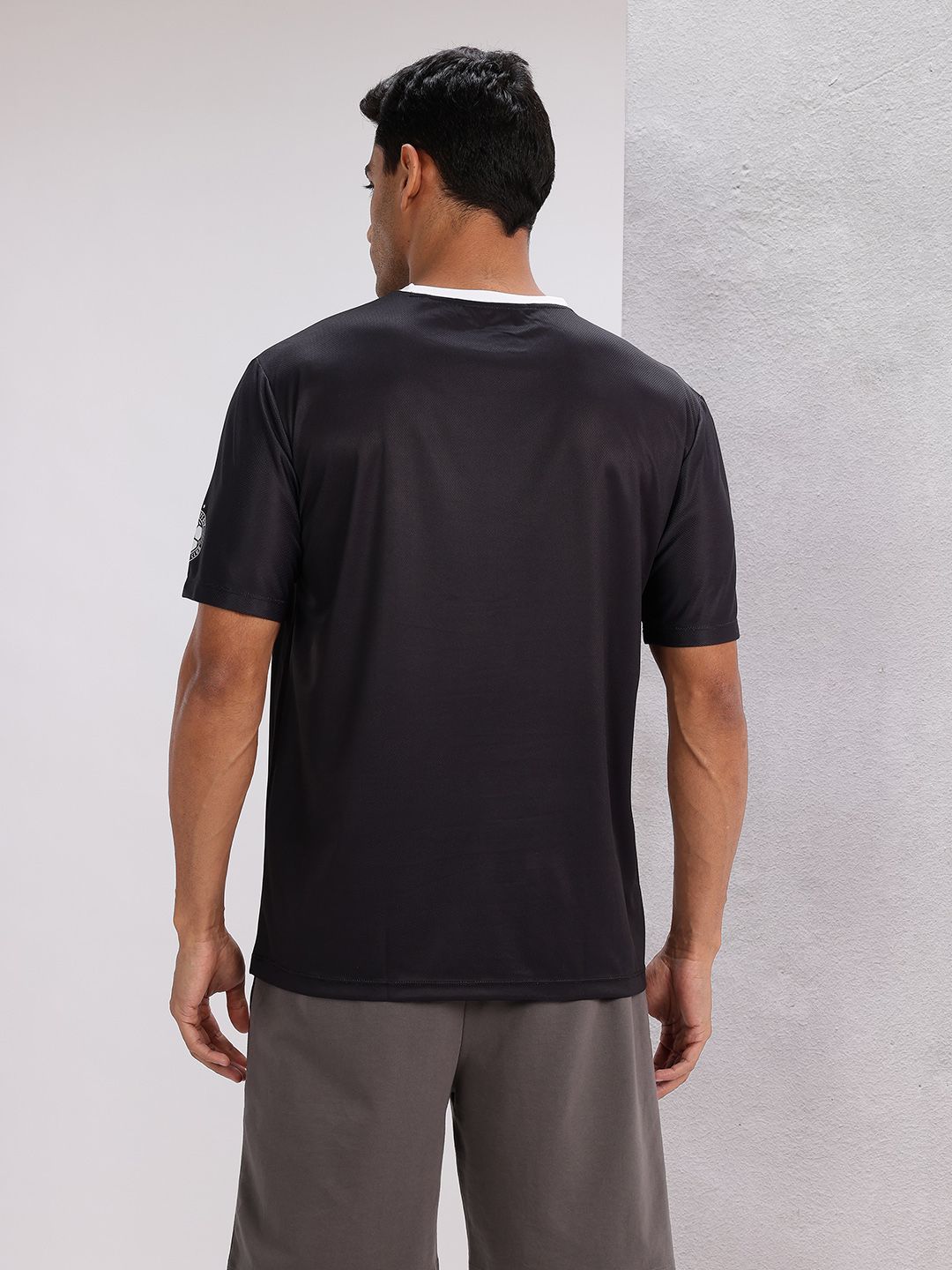HRX by Hrithik Roshan Monochrome Printed Football Jersey
