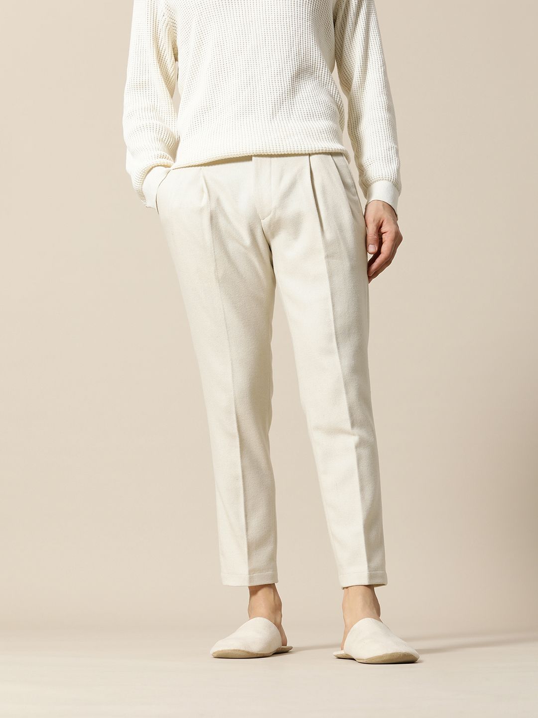 Mr Bowerbird Men Solid Tailored Pleated Trousers