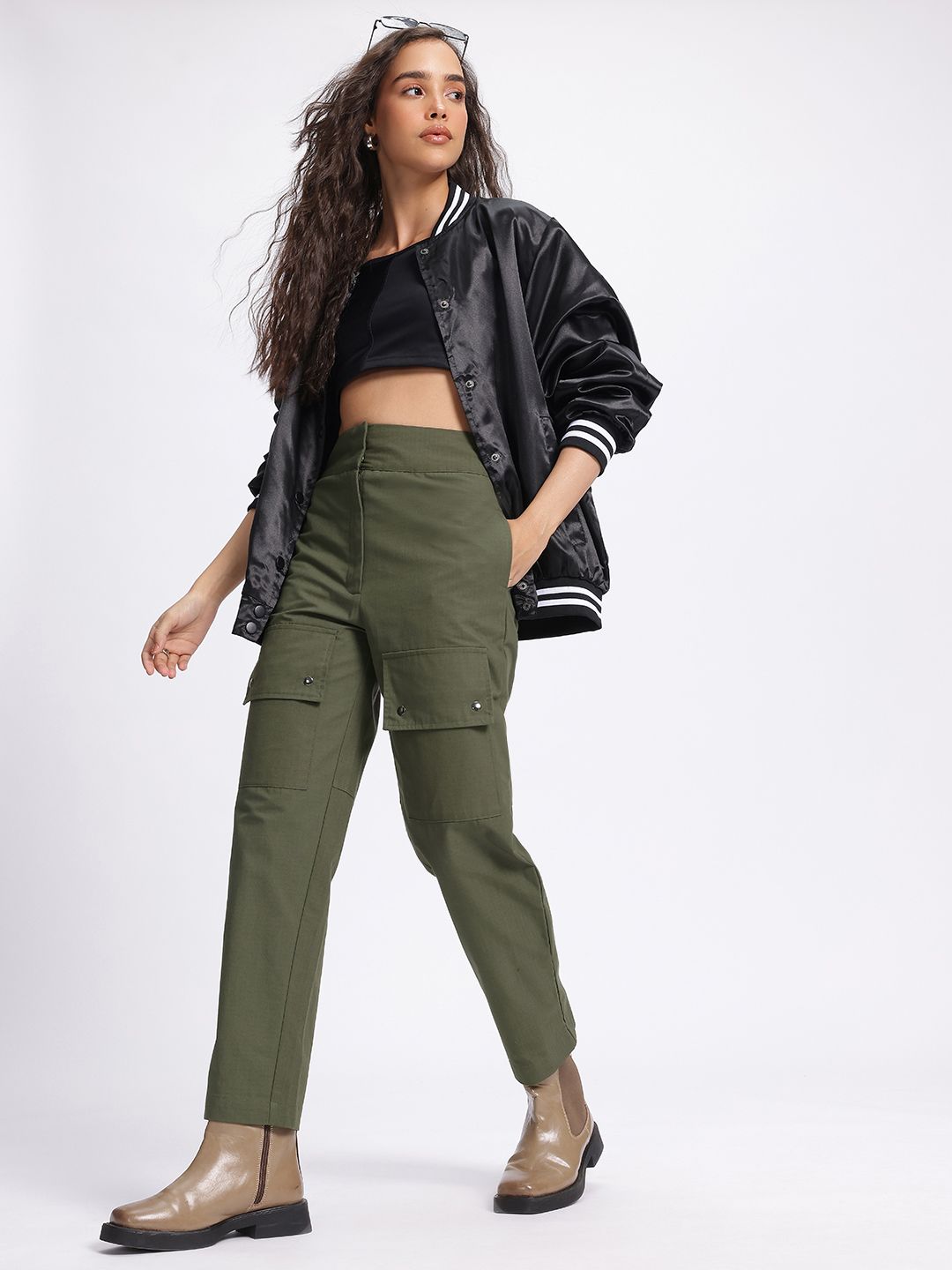 DressBerry Women Structured Finesse Regular Fit Trouser