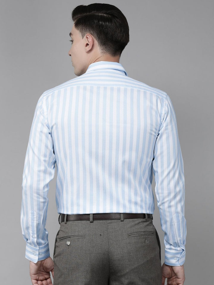 Park Avenue Men Blue & White Slim Fit Striped Formal Shirt