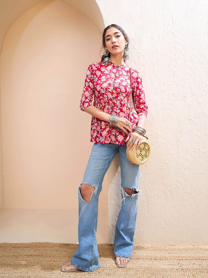 Shae by SASSAFRAS Floral Printed Pleated Kurti