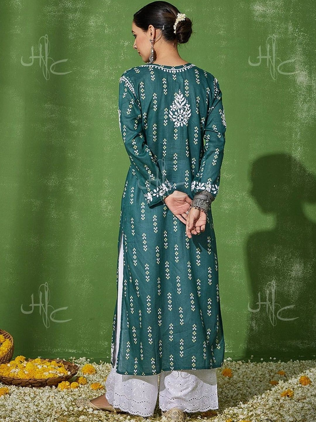 House of Chikankari Women Embroidered Chikankari Kurta
