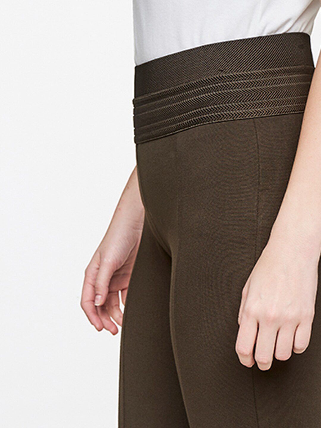 AND Women Olive Green Tapered Fit Trousers
