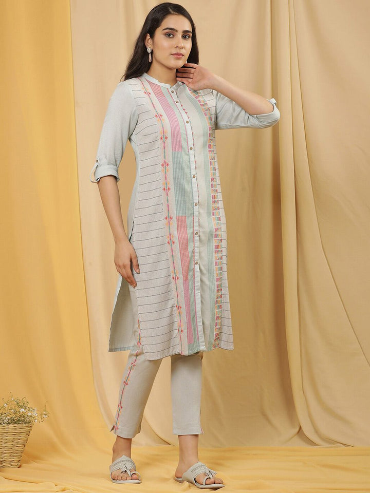 W Geometric Printed Regular Kurta with Trousers