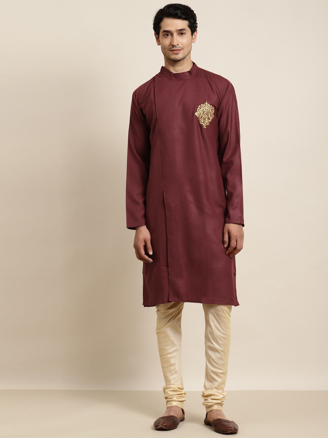 Anug by SOJANYA Men Maroon Thread Work Mandarin Collar Pure Cotton Kurta