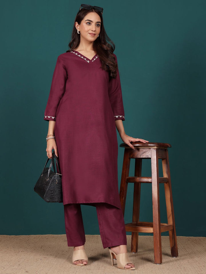 Varanga Women Embroidered Regular Thread Work Kurta with Trousers