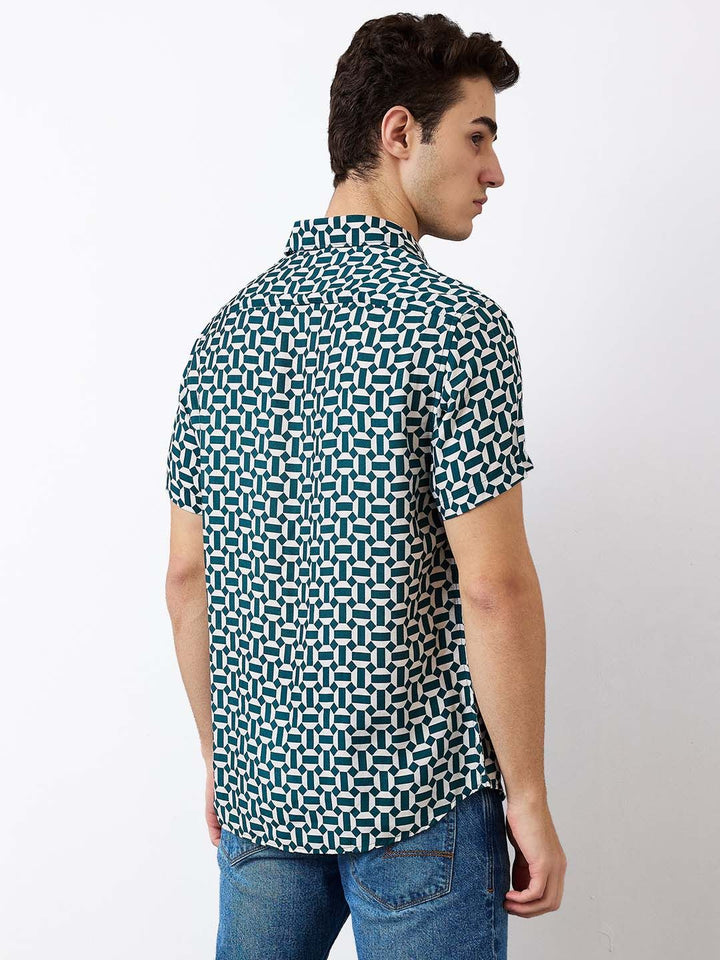 SPYKAR Men Spread Collar Geometric Printed Casual Shirt