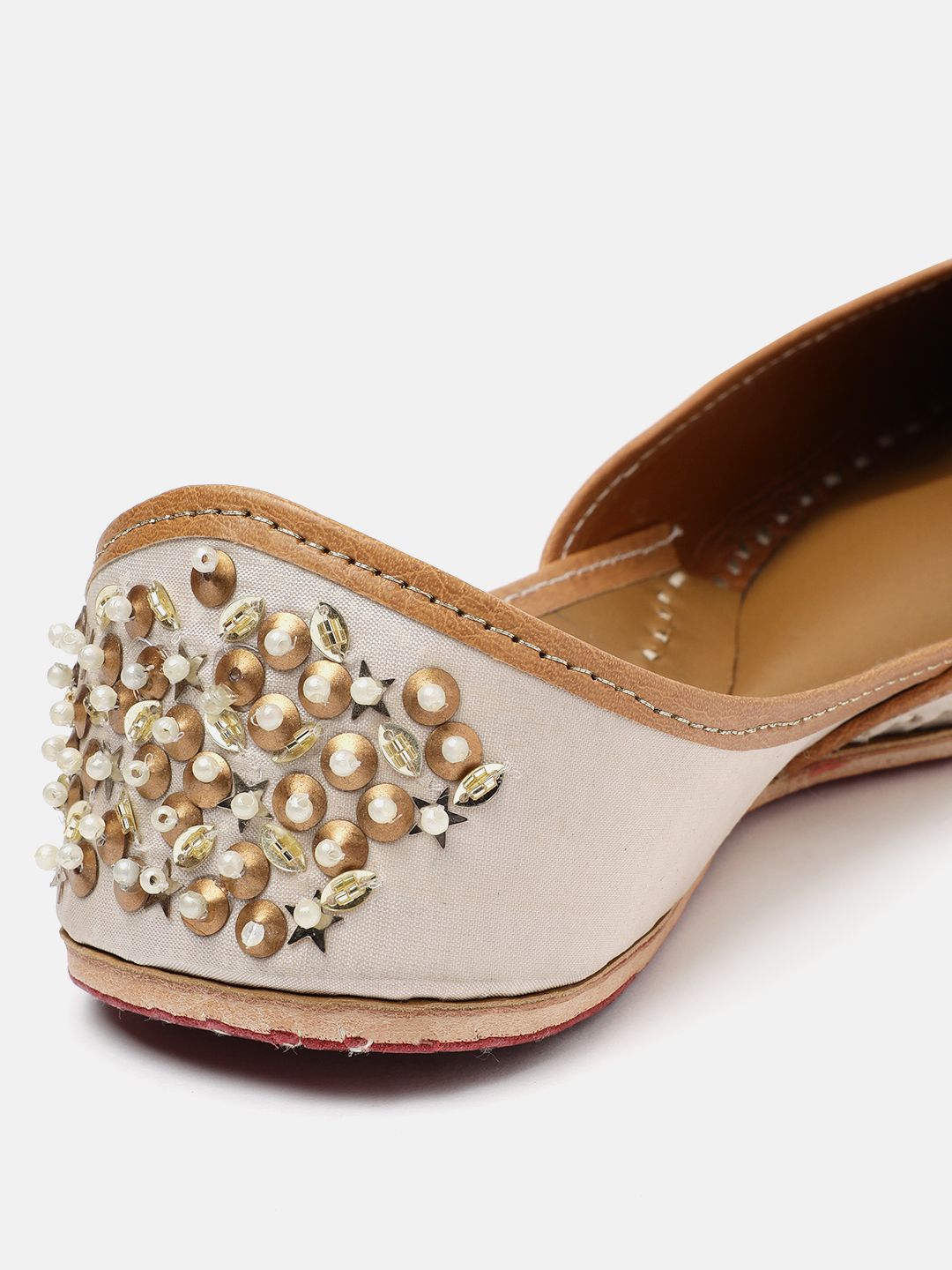 House of Pataudi Women Embellished Ethnic Mojaris