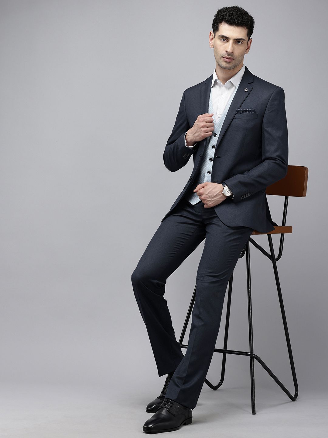 Park Avenue Self Design Textured Single Breasted Super Slim Fit 3 Piece Party Suits