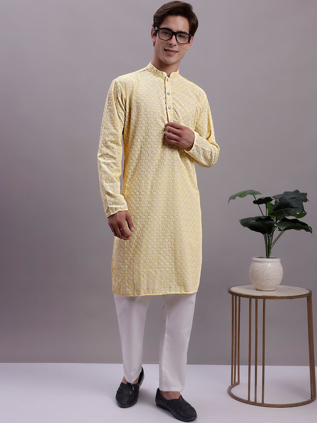 Jompers Ethnic Thread Work Mandarin collar Pure cotton Straight Kurta