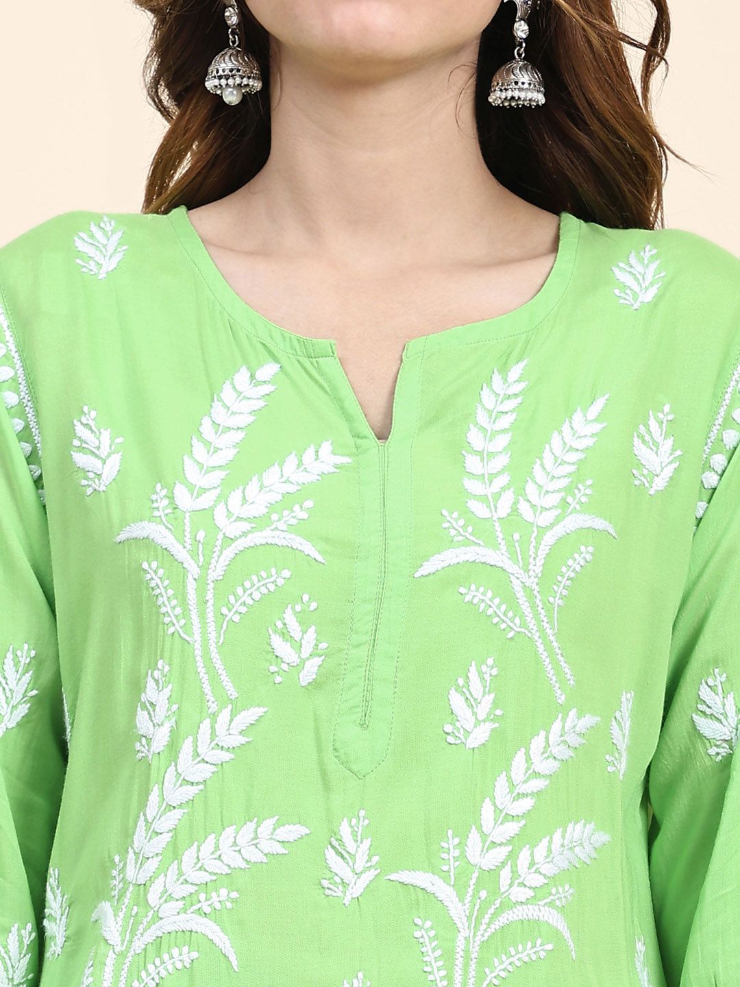 HOUSE OF KARI Floral Embroidered Chikankari Pure Cotton Straight Kurta With Trousers