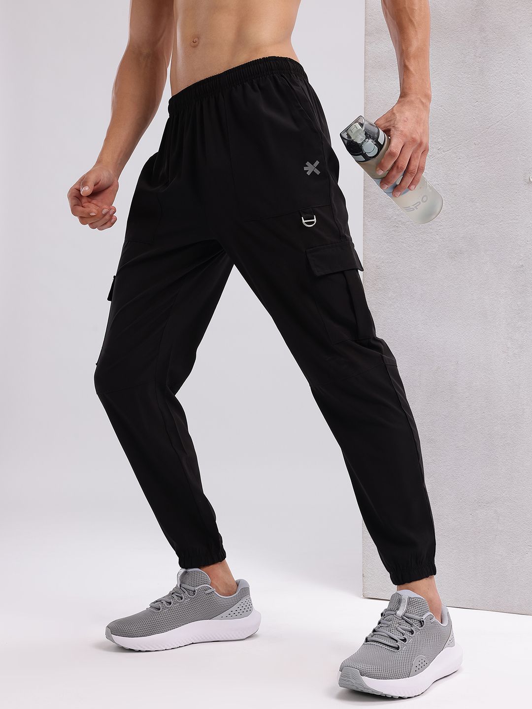 HRX by Hrithik Roshan Men Panelled Mid-Rise Rapid-Dry Training Cargos