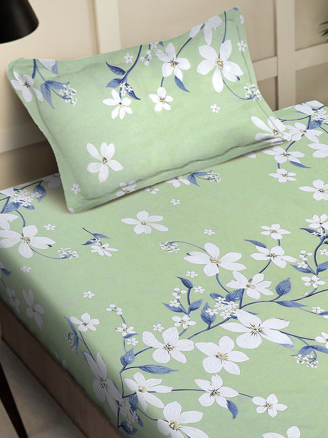 KLOTTHE Green Printed 400 TC Pure Cotton Bedsheet with Pillow Cover