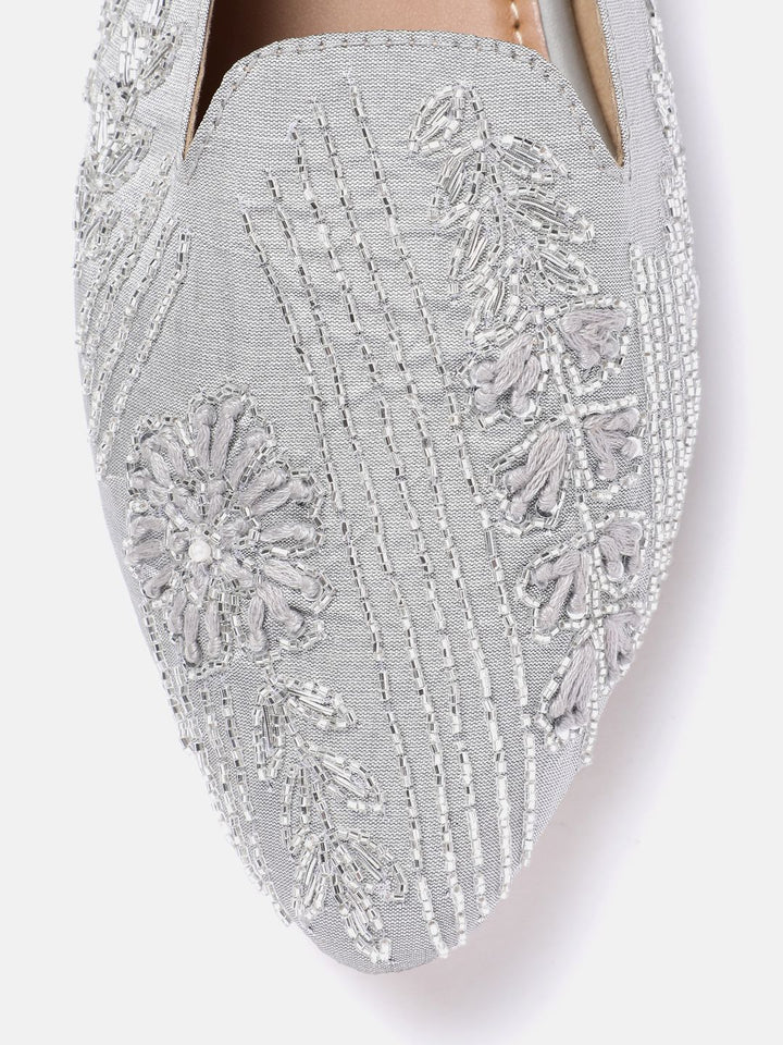 House of Pataudi Leather Embellished Ethnic Mules