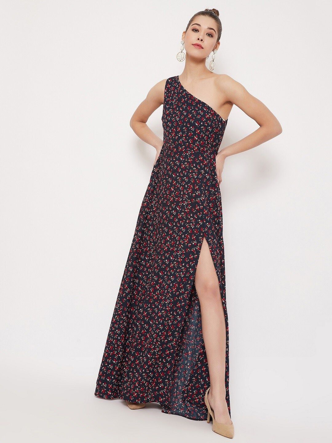 Berrylush Navy Blue Floral Printed Maxi Dress