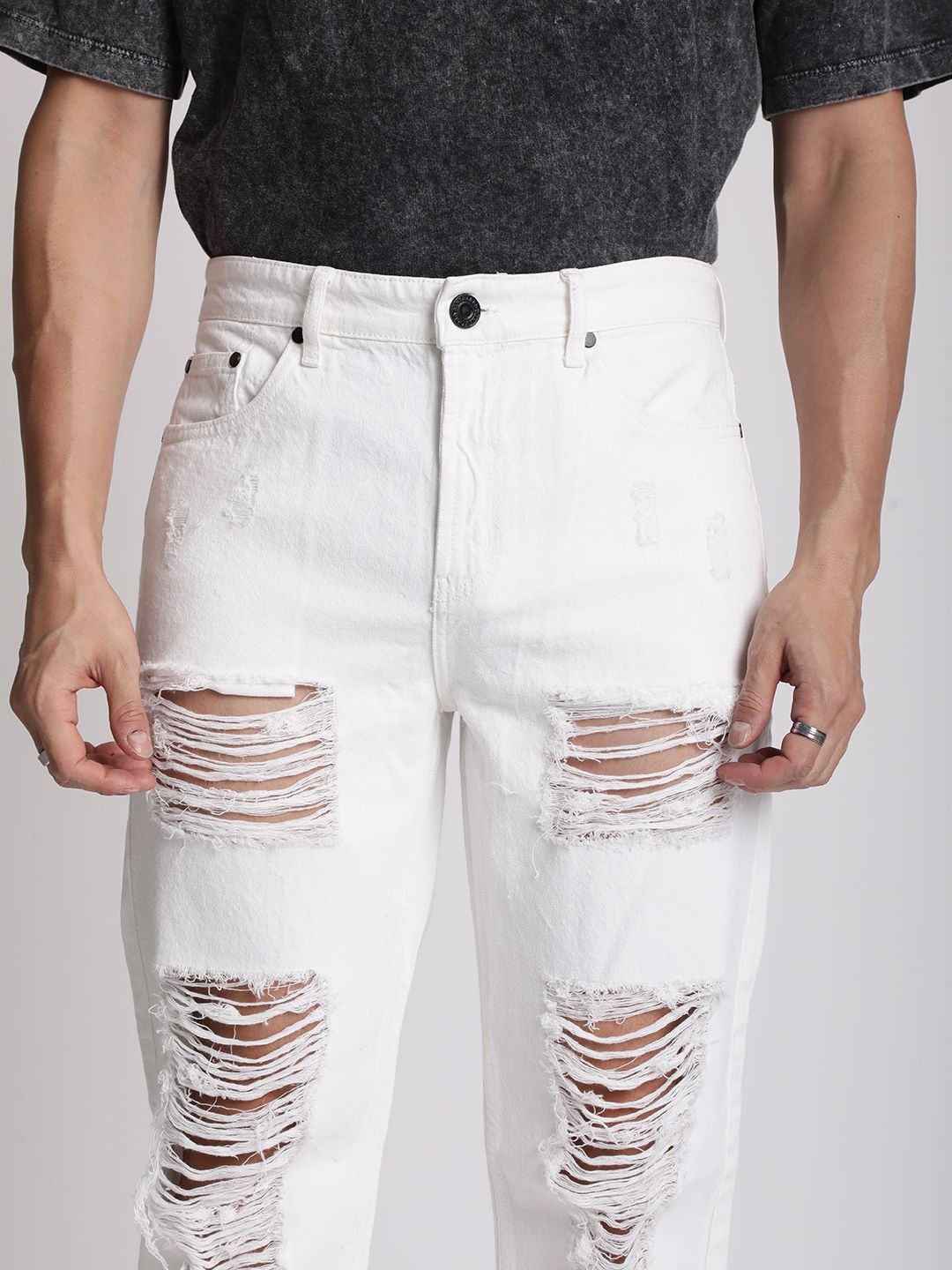 Bene Kleed Men Relaxed Fit Highly Distressed Jeans
