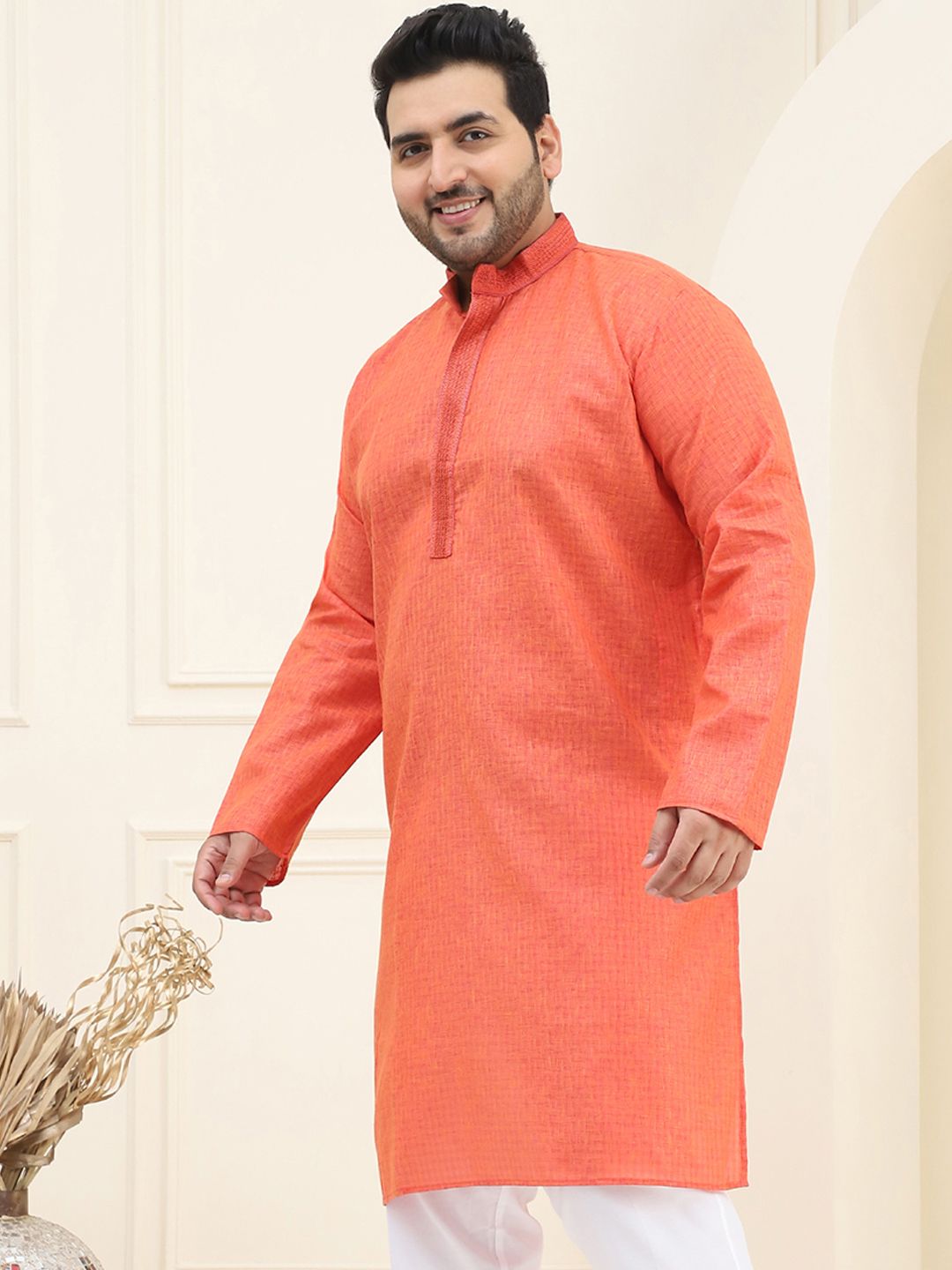 SOJANYA PLUS Lelaki Coral Orange Kurta Lurus Kapas Semak Sendiri