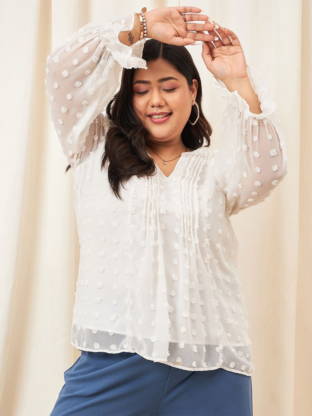 Berrylush Curve Plus Size White Self Design V-Neck Puff Sleeve Top