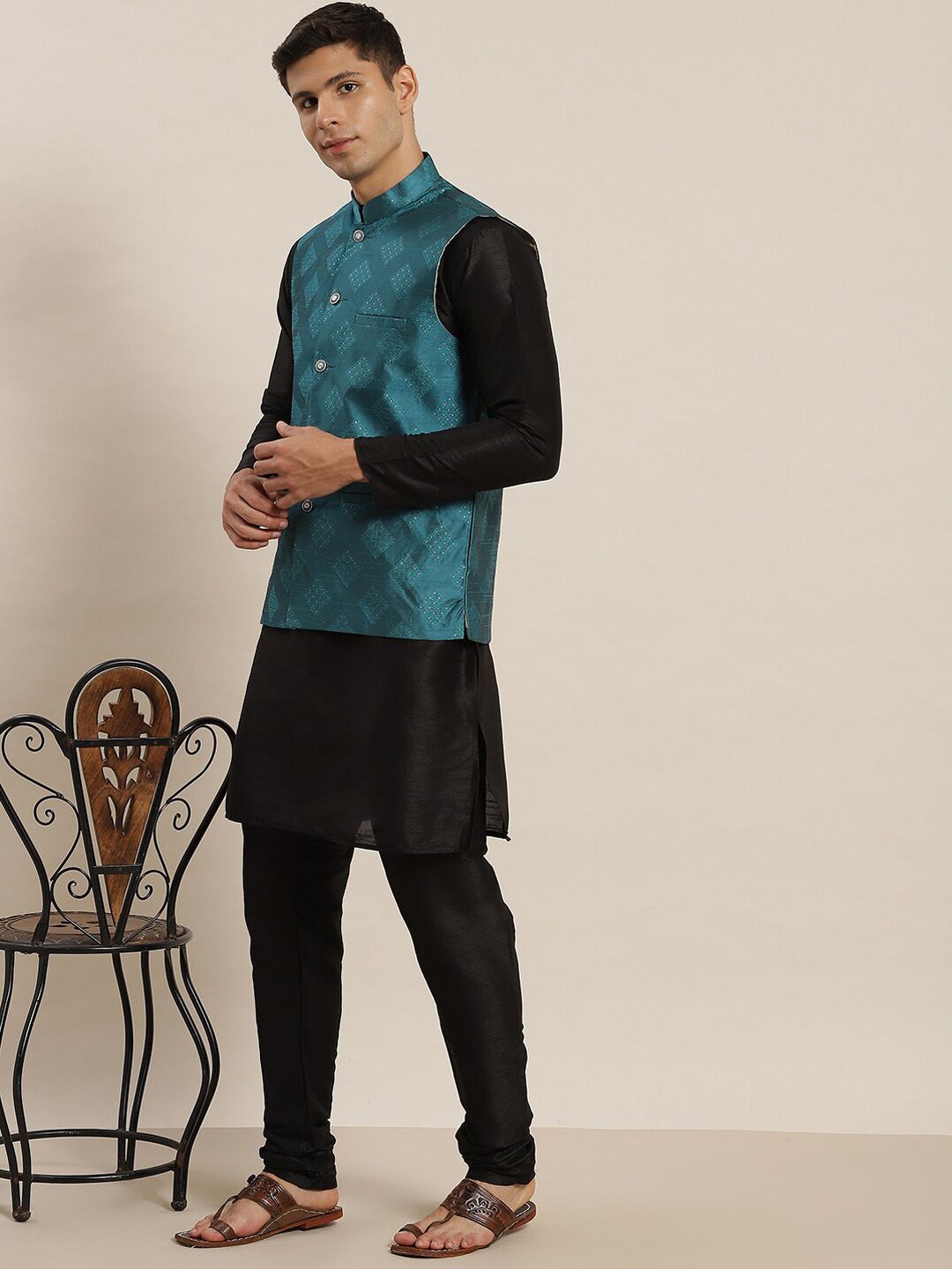 SOJANYA Mandarin Collar Silk Blend Regular Kurta With Churidar & Nehru jacket